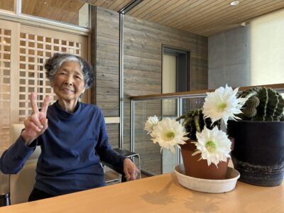 また入所棟の利用者様にも見て頂きました