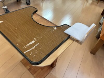 テーブル横