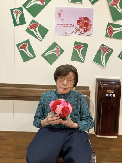 「まあ綺麗!」「初めて塗ったよ。」と言われた方も笑顔