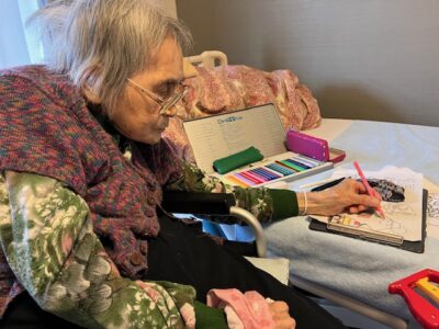 塗り絵に挑戦