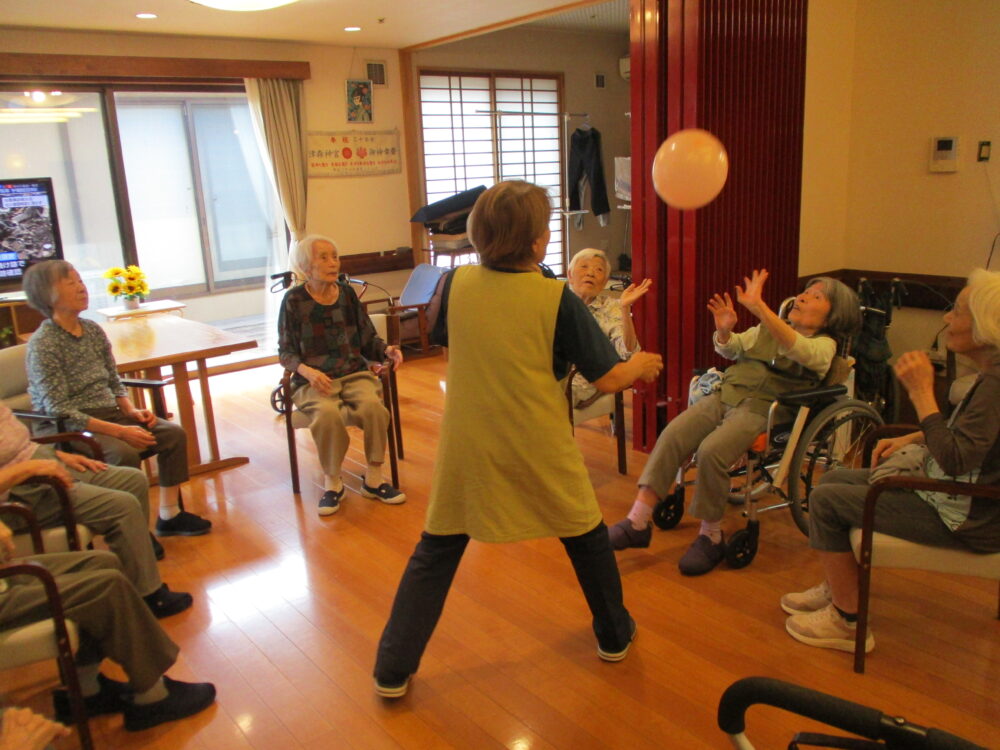 風船バレーの様子