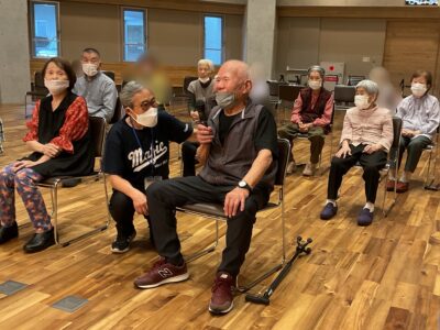 会場は温かい拍手に包まれました(^^)/