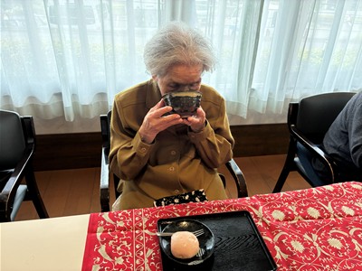 笑顔で召し上がられていました。